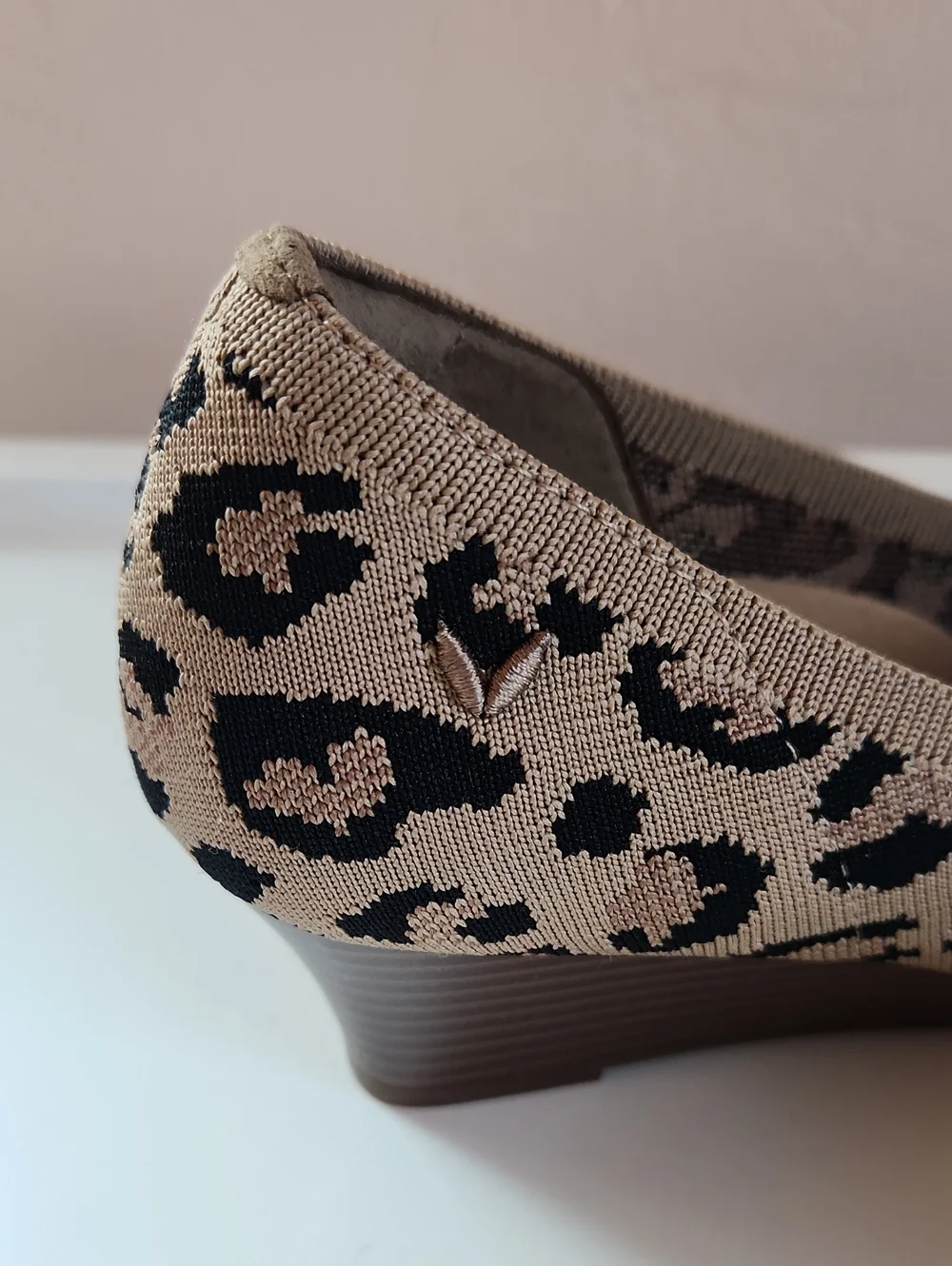 Vivaia Margot Wedge Leopard Knit Pointed Toe Pump Heels Beige/Black Size 37.5